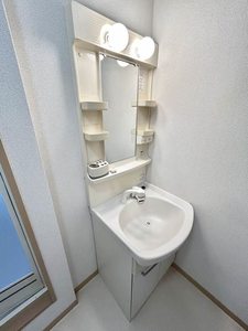 ラ・プラス神野　Ｂ棟　＊＊ B0202号-8