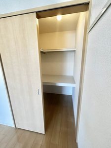 ウエスト・ヴィレッヂ　Ｃ棟　＊＊ C0102号-5