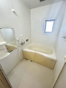 ウエスト・ヴィレッヂ　Ｃ棟　＊＊ C0102号-9