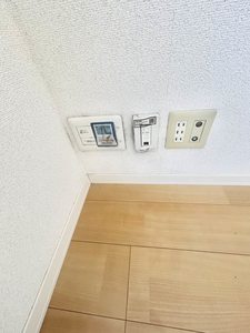 ウエスト・ヴィレッヂ　Ｃ棟　＊＊ C0102号-15