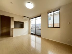 フォーレス’０３　＊ A0101号-2