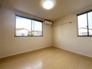 フォーレス’０３　＊ A0101号-3