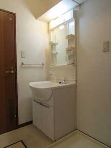 フォーレス・いすず　Ｂ棟　＊＊ B0101号-10