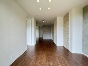 コンフォール川原田　Ｅ棟　＊ E0101号-1