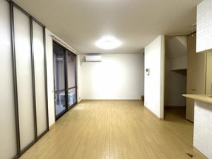 パルモ花みづき E棟 * E0101号-2