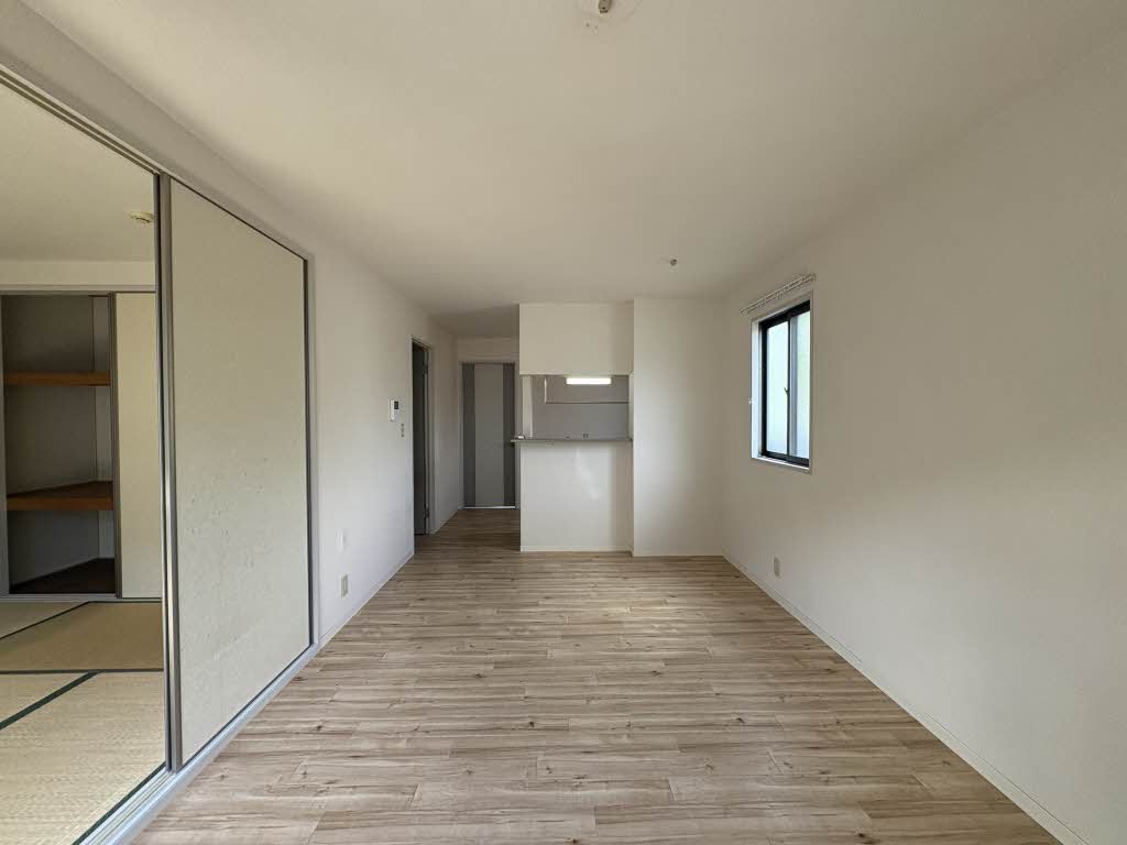 パークヴィレッジ C棟 ** C0102号-2