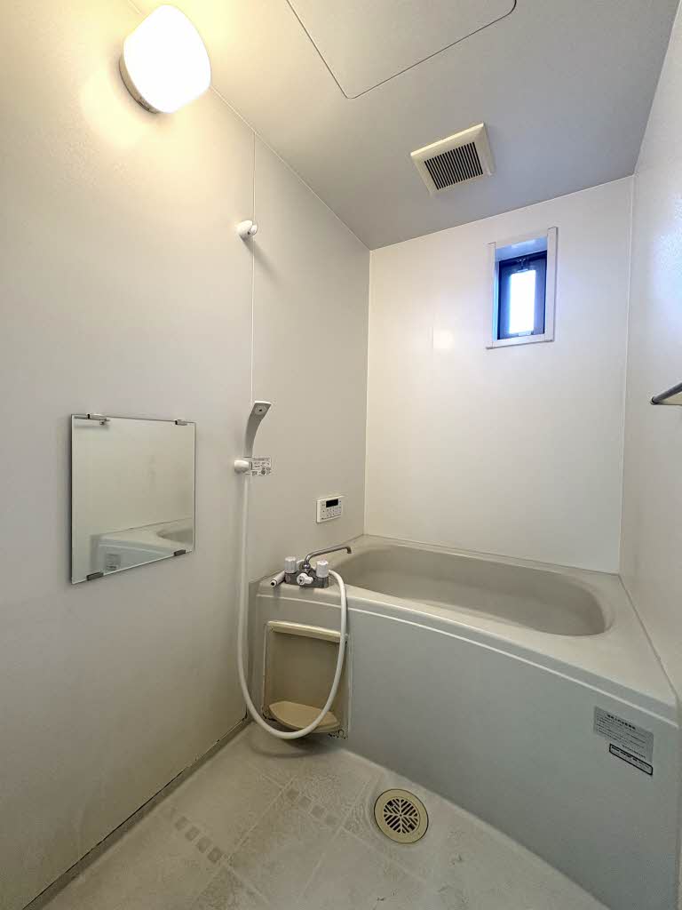 パークヴィレッジ C棟 ** C0102号-4