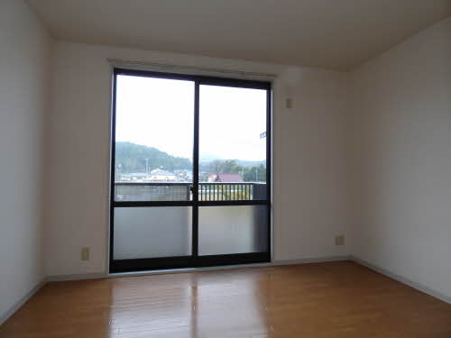 コーポ山内　Ａ棟　＊＊ A0202号-2