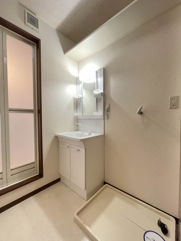 コンフォート・リリー　Ｃ棟　＊＊ C0202号-8