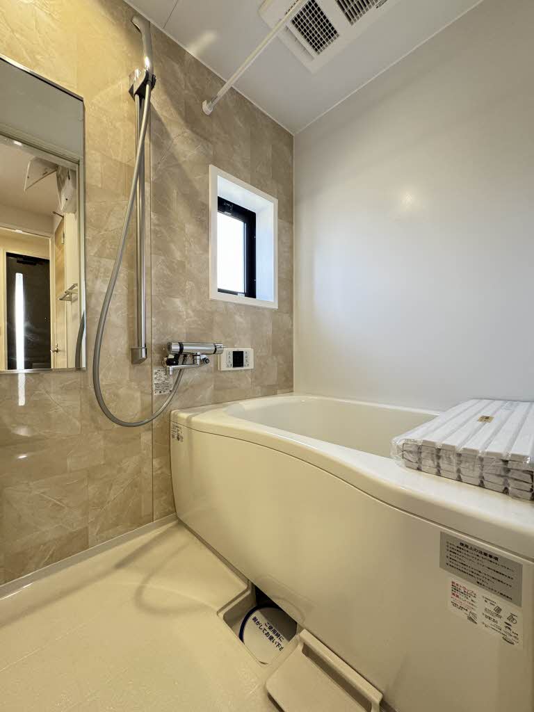 シャンテ和泉　Ｂ棟　＊＊ B0201号-3