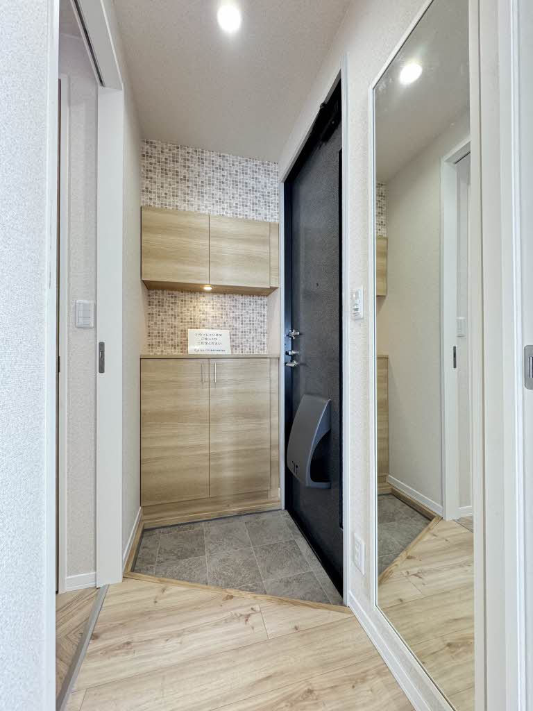 シャンテ和泉　Ｂ棟　＊＊ B0201号-11