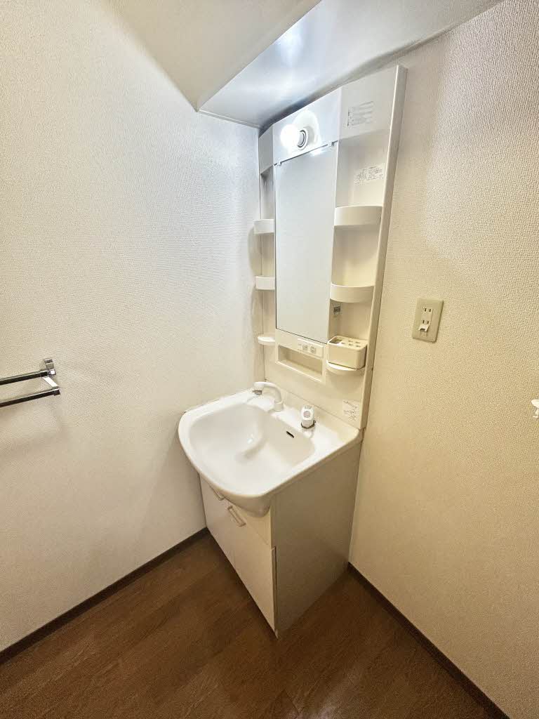 エクセレント郷ノ木　Ｂ棟　＊＊ B0101号-8