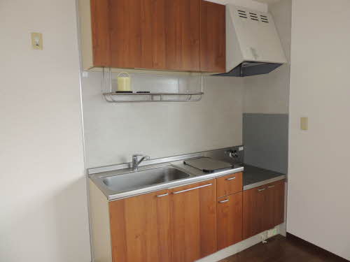 ファミーユ島町　Ｂ棟　＊＊ B0101号-9