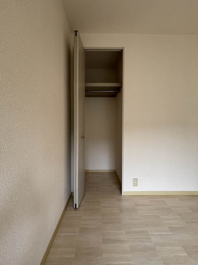 フォーレスＳ　Ｂ棟　＊ B0102号-8