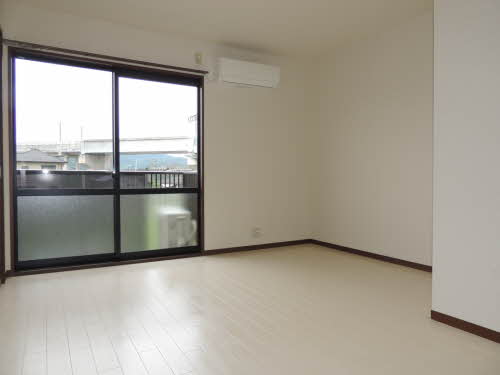 セントレージＴＭＲ　＊＊ A0202号-2