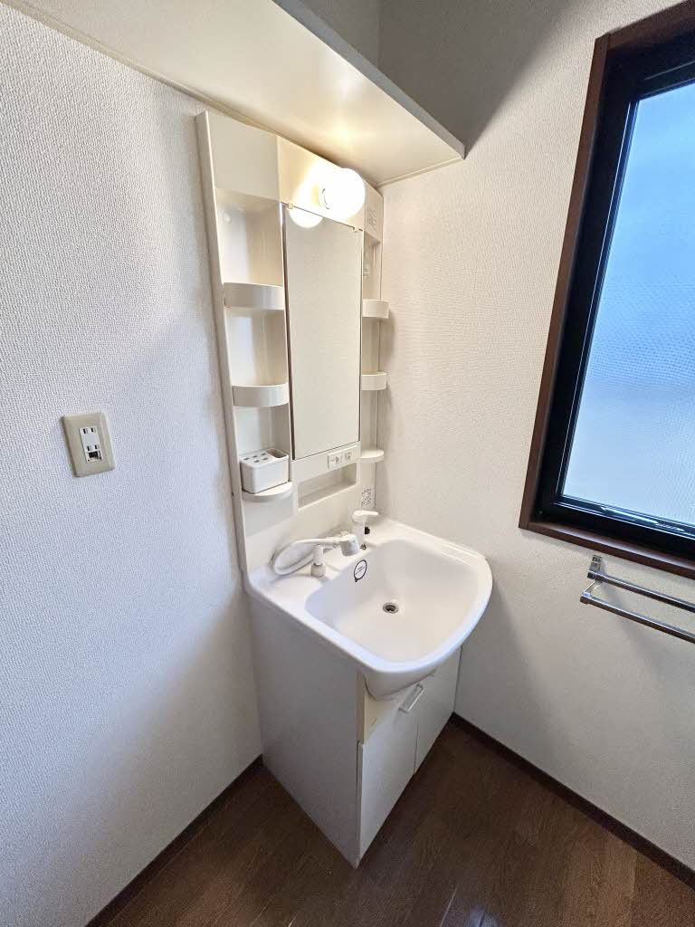 サニーヒルズ　Ｂ棟　＊＊ B0201号-15