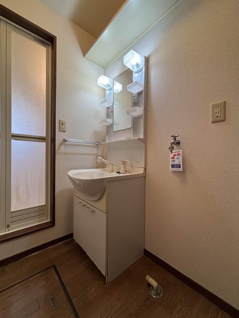 バリュージュRYO C棟 C0102号-5