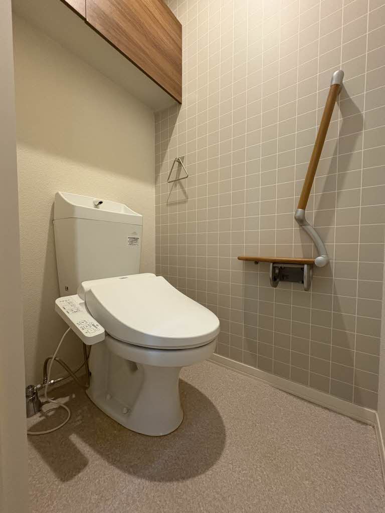 フローラル　Ｂ棟　＊＊ B0101号-7