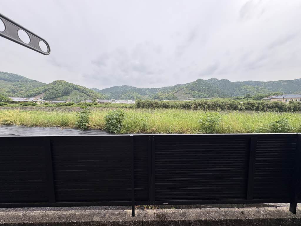 フローラル　Ｂ棟　＊＊ B0101号-13