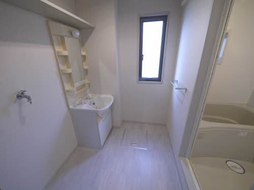 リバービュー　Ｂ棟　＊＊ B0101号-12