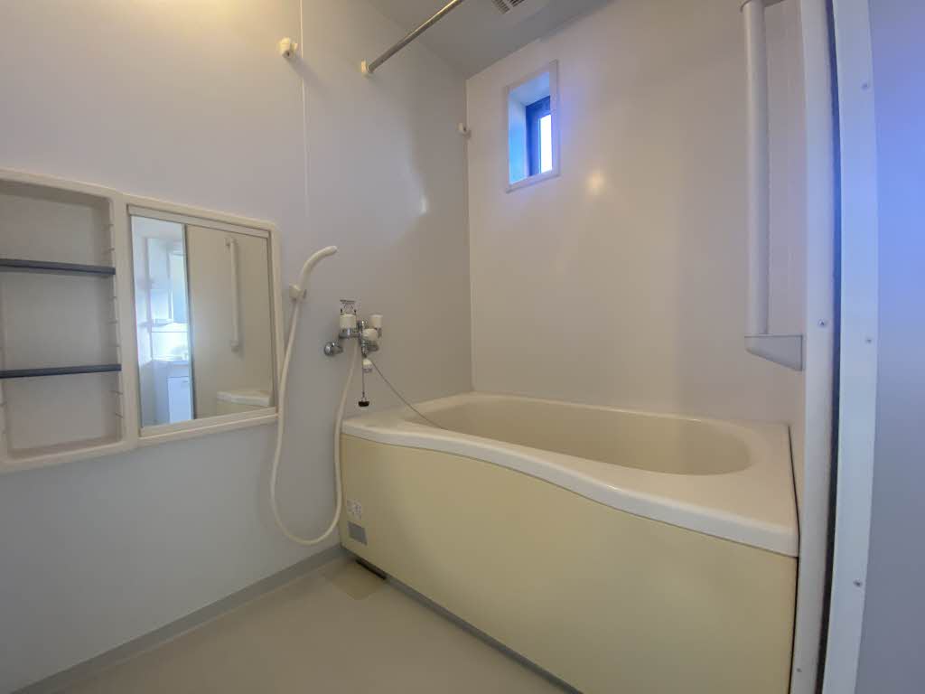 グラン・シャーメゾン　Ｅ棟　＊＊ E0202号-4