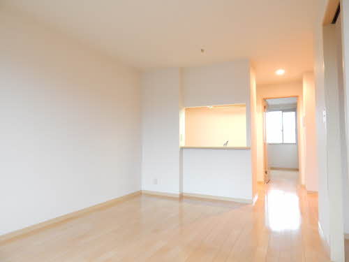 エバーグリーン桜町 B棟 * B0202号-2