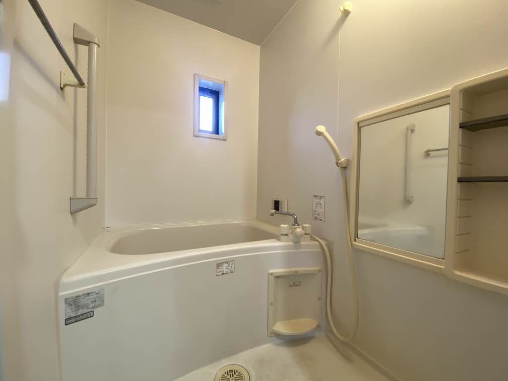 ビブレ田原　Ｂ棟　＊＊ B0102号-4