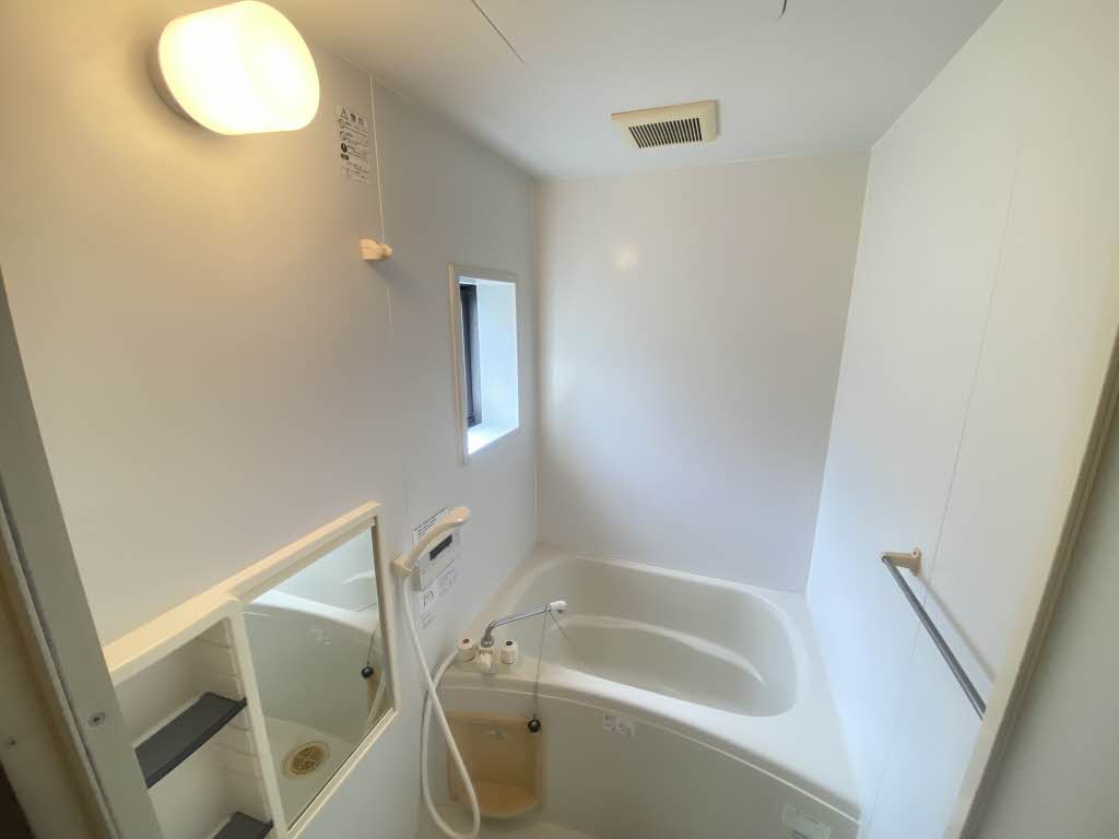 グリンヴェル　Ｂ棟　＊＊ B0101号-4