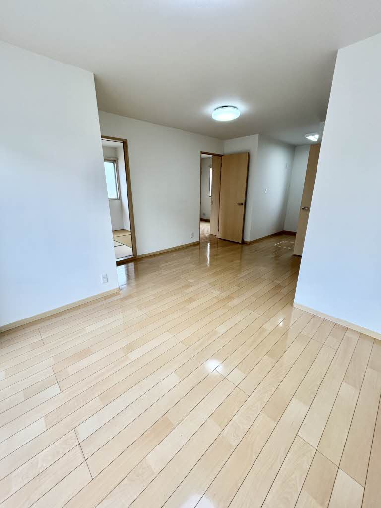 ウエスト・ヴィレッヂ　Ａ棟　＊＊ A0101号-2