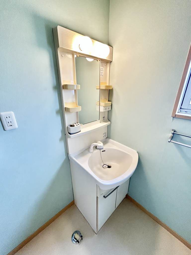 ウエスト・ヴィレッヂ　Ａ棟　＊＊ A0101号-8