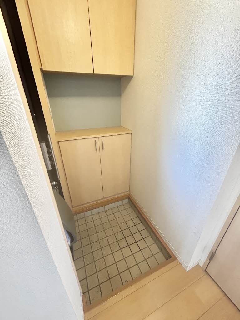 ウエスト・ヴィレッヂ　Ｃ棟　＊＊ C0102号-7