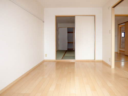 メゾン・ド・ルシオン　Ｂ棟　＊ B0202号-4