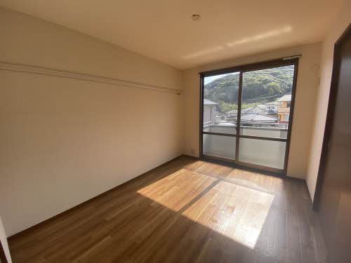 バリュージュ　＊＊ A0202号-3