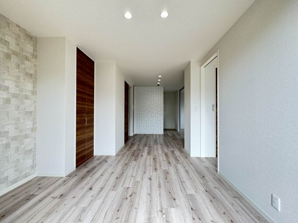 コンフォール川原田　Ｄ棟　＊ D0102号-1