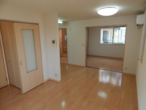 メゾン・ド・カメリア　Ｅ棟　＊ E0102号-2