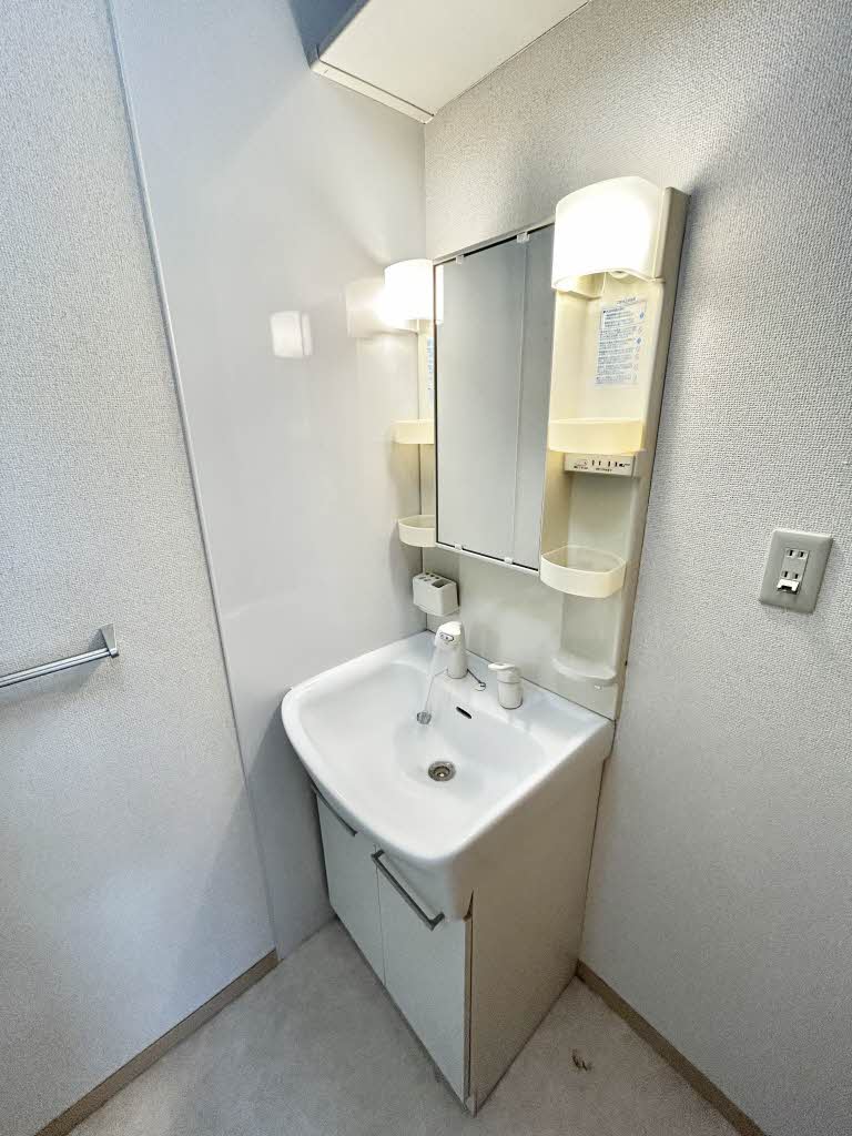 アネシス　＊＊ A0201号-9