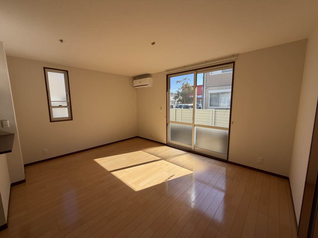 プリムローズ　ヤヒロ　Ｂ棟　＊＊ B0102号-3