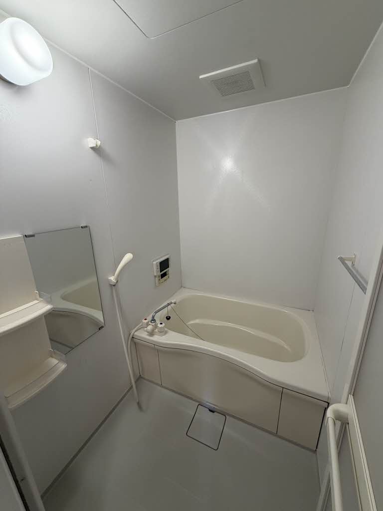 プリムローズ　ヤヒロ　Ｂ棟　＊＊ B0102号-8