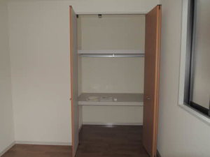 ラ・フォーレ里Ⅱ ** A0101号-8