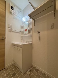 メゾン・ナンディナ　Ｂ棟　＊＊ B0203号-4