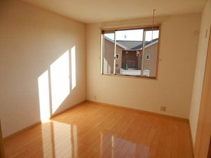 メゾン　エクレール　Ｂ棟　＊ B0201号-3