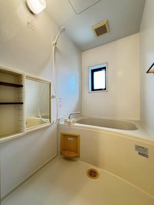 ファミール蔵上　Ｂ棟　＊ B0201号-4