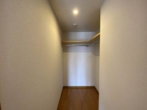 アネシス片野　＊＊ A0503号-8