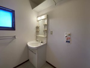 ラフィネ中曽根 A棟 ** A0102号-5