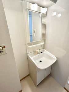 オーシャンハイツ　＊＊ A0201号-8