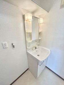 リバーサイドＴ　Ｂ棟　＊＊ B0202号-8