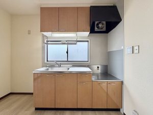 ホルサムコート　Ｂ棟　＊＊ B0201号-3