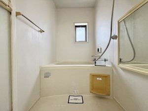 ホルサムコート　Ｂ棟　＊＊ B0201号-4