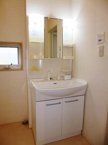 フローラ　　Ｂ棟 B0102号-2