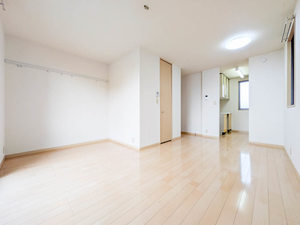 ラビアンローズⅢ　Ｂ棟　＊＊ B0102号-4